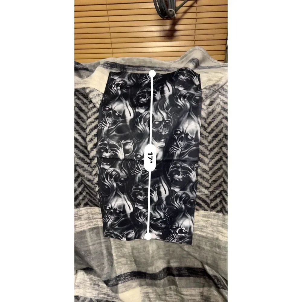 5/$25 Skull Print Neck Gaiter - NWT
